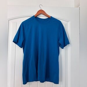 Men’s Lululemon Shirt - large